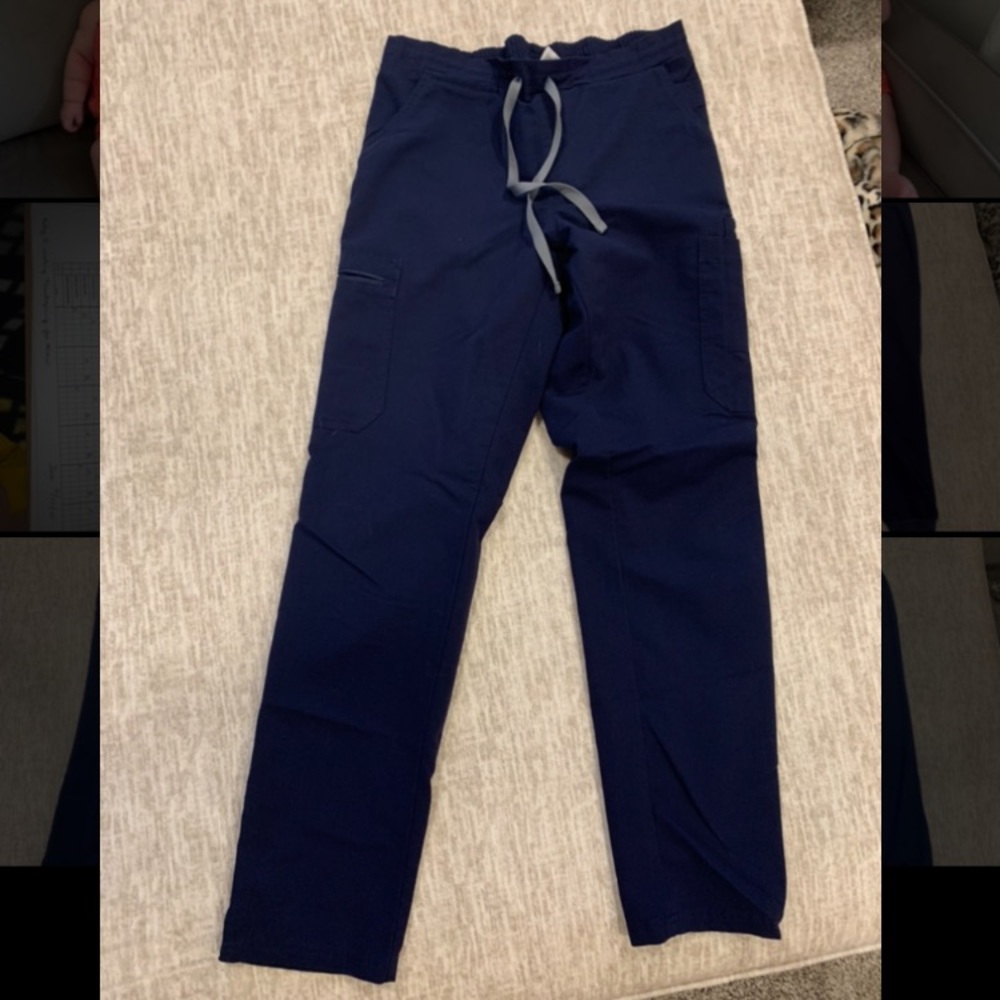 Women’s Yola skinny scrub pants Figs